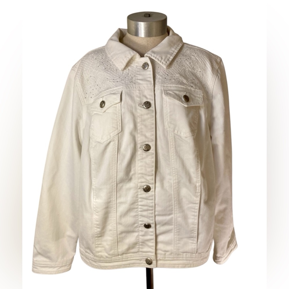 CJ Banks Womens White Jean Jacket. Size 1X